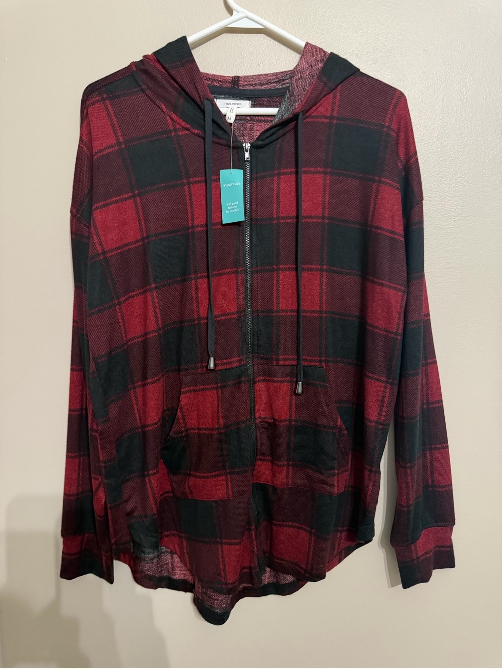 Maurice’s Red and Black Plaid zip hoodie / cardigan. Size medium NWT